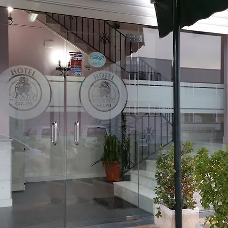 Leon Hotel